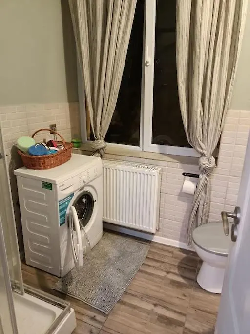 Lovely Apartament In Bucharest, Baba Novac Area România
